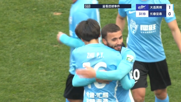 19歲朱鵬宇中超處子球！大連英博1-0領先長春亞泰，馬萊萊助攻